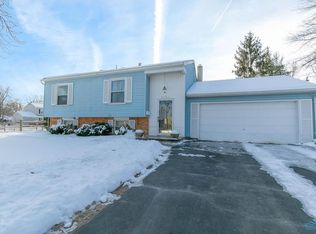 6541 Charlesgate Rd, Sylvania, OH 43560