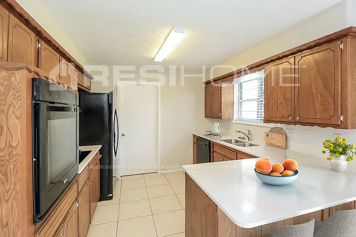 504 N Avery Dr — Photo 16