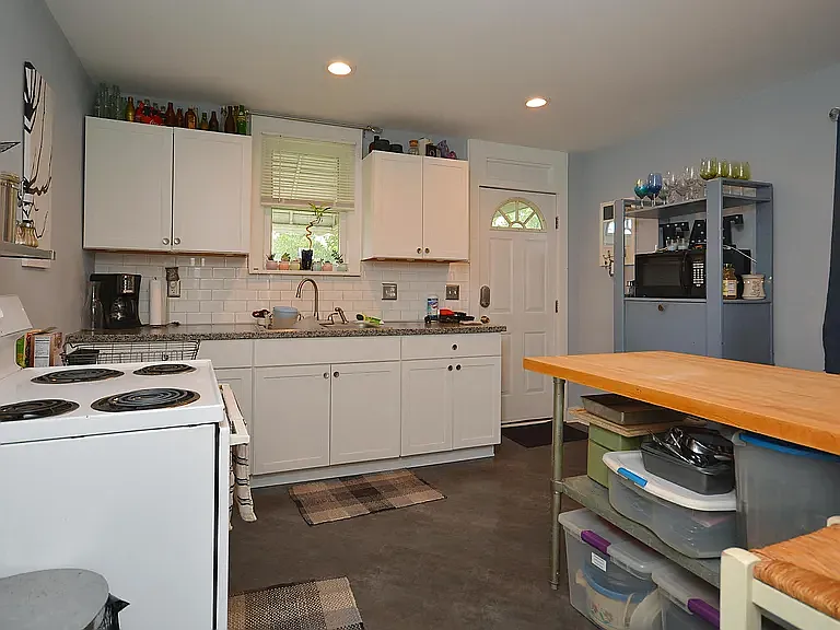 1277 Wilson Ave #1277 — Photo 3