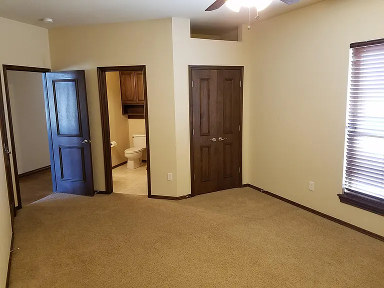 secoond master bed