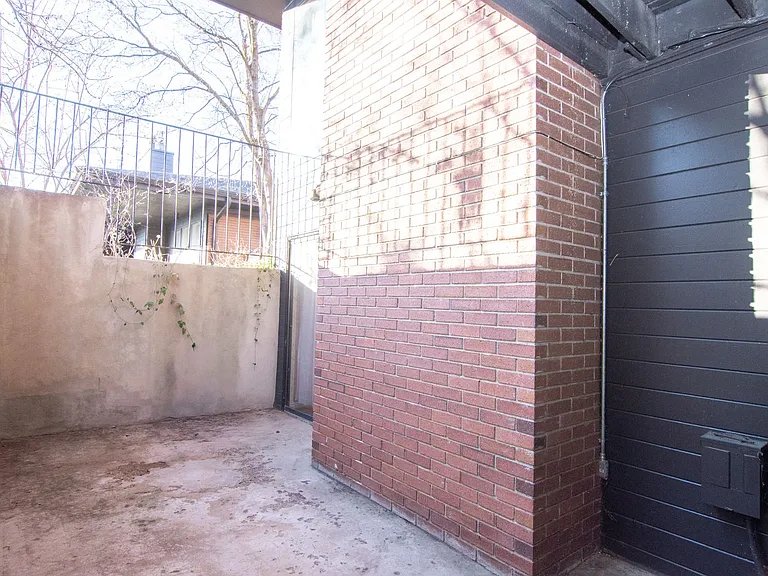 1340 Ridgewood Ln — Photo 24