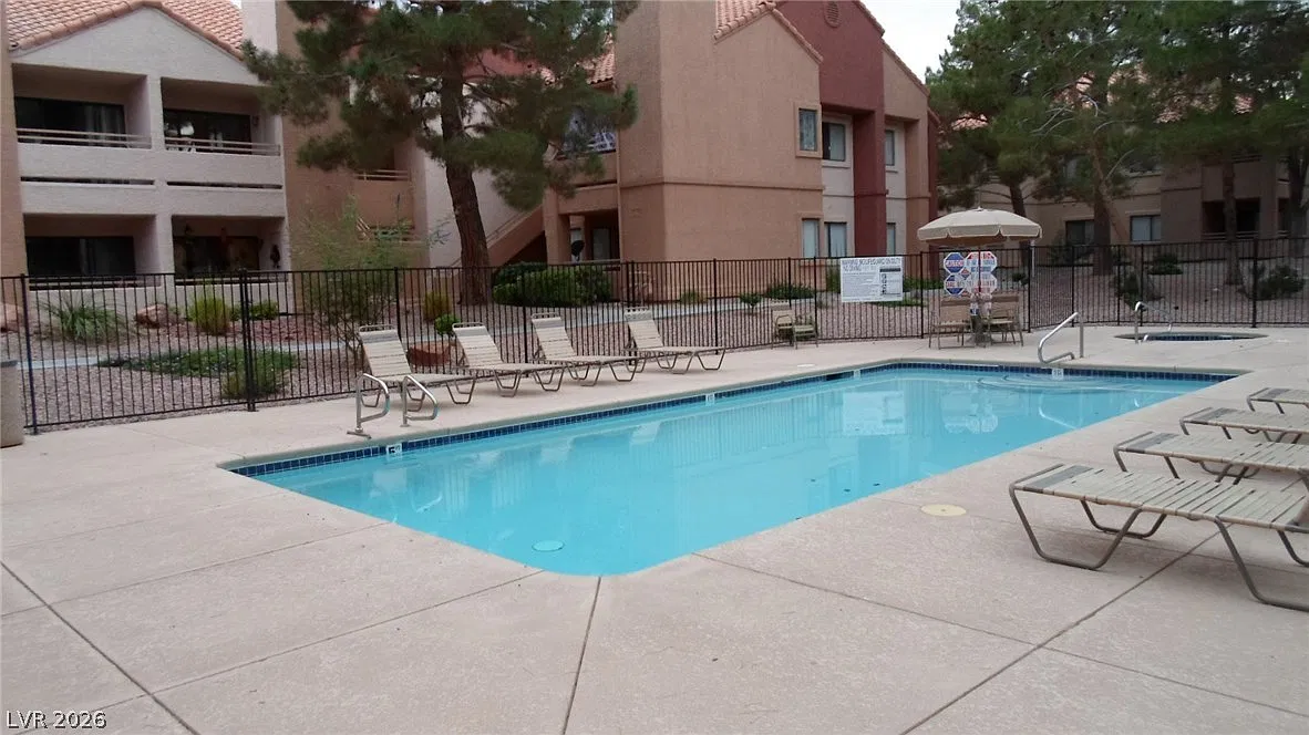 2 bed, 2.0 bath, 1091 sqft, $1,400 — Photo 4