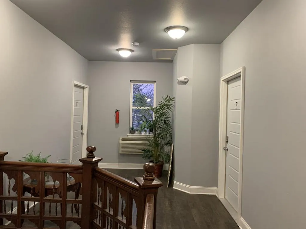 1623 N Jefferson Ave — Photo 3