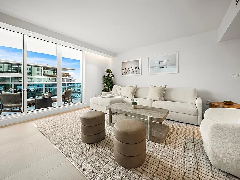 2301 Collins Ave #630 — Photo 6