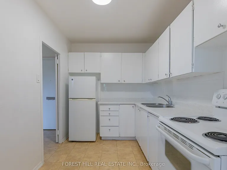 32 Clayland Dr #301 — Photo 12