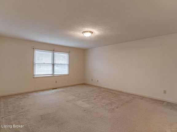 3rd image of 10208 Davinhurst Ct