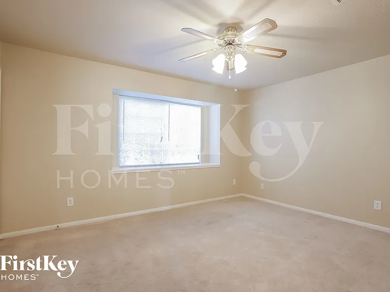 19931 Arrowsmith Dr — Photo 13