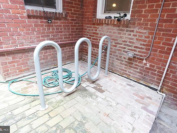 3rd image of 471 M St NW APT B