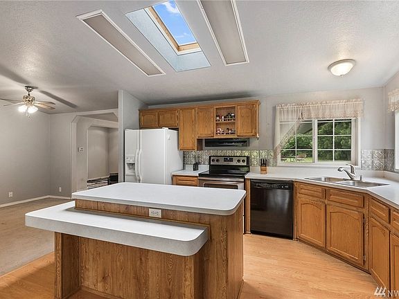 4th image of 11507 194th Street Ct E