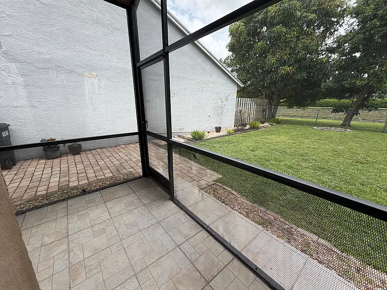 8598 Kimble Way — Photo 24