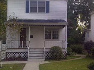 14 Frances St, Shrewsbury, NJ 07702