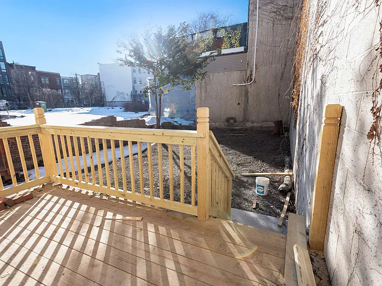 145 Brunswick St #1R — Photo 16