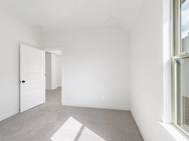 21127 Coral View Dr — Photo 45