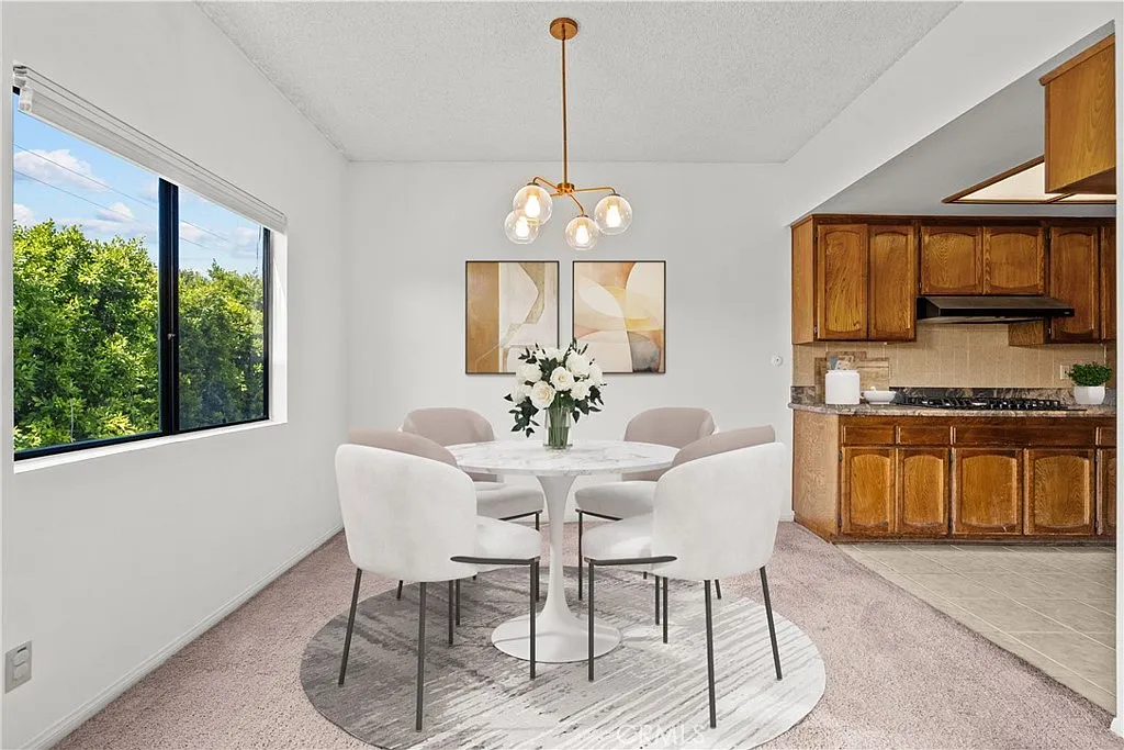 2 bed, 1571 sqft, $2,995 — Photo 3