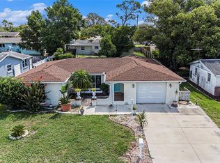 9830 Mark Twain Ln, Port Richey, FL 34668