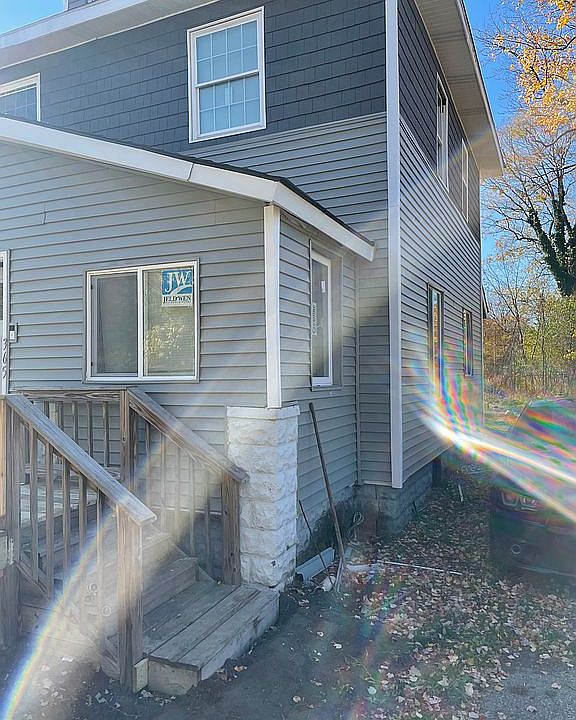 1st image of 365 Kendall St N #1890262