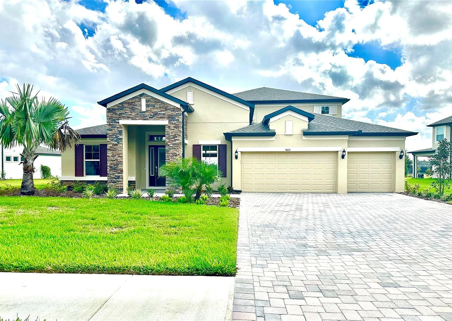 5 bed, 3629 sqft, $4,300 — Photo 1