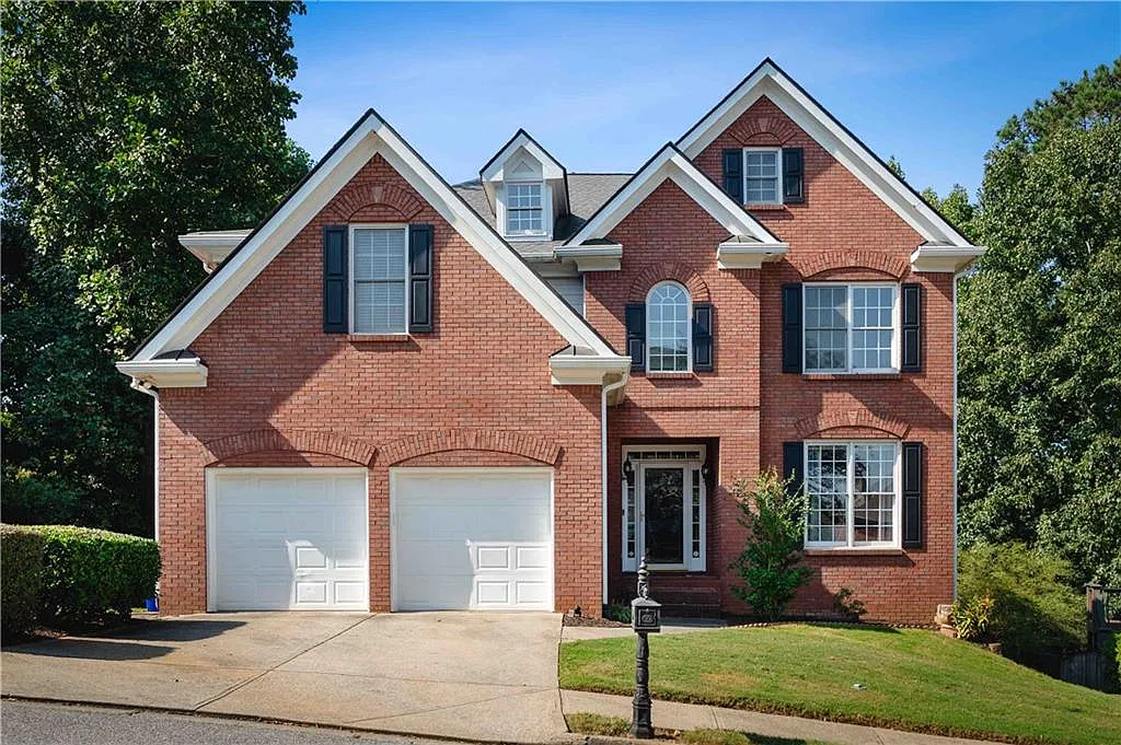 5 bed, 4.5 bath, 4427 sqft, $4,750 — Photo 1