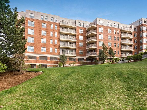 Longview Place Apartments