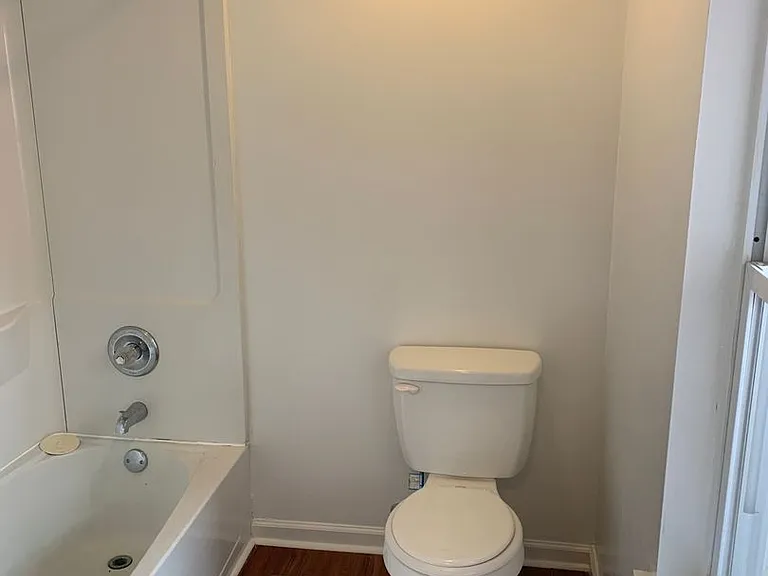 341 S Duke St — Photo 13