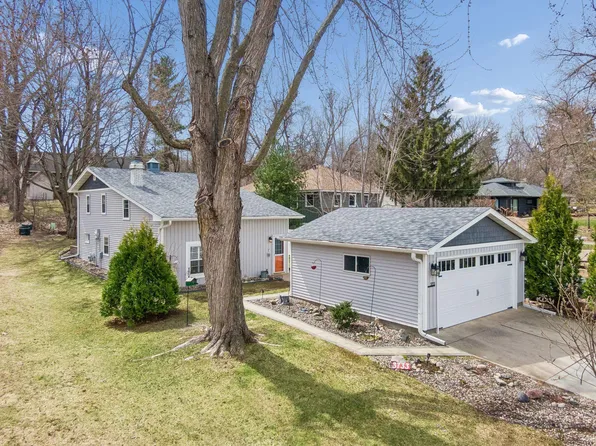 3733 Hickory Rd, Excelsior, MN 55331