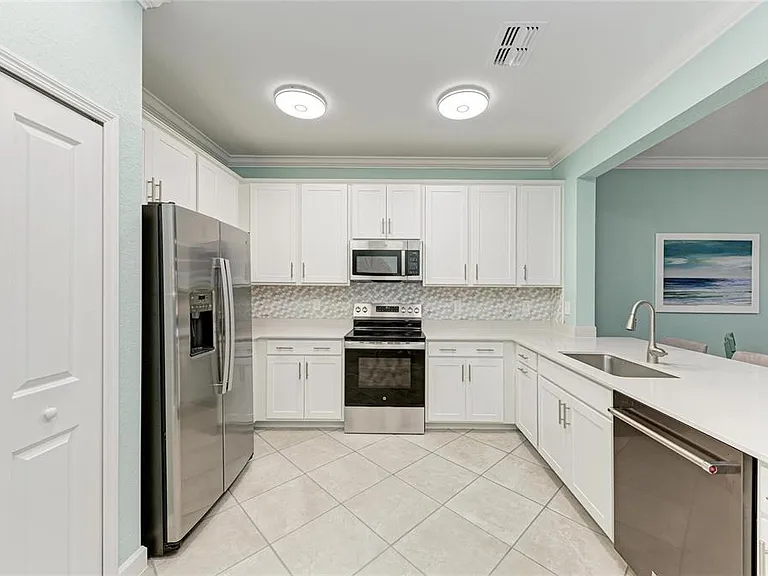 8613 Seasalt Loop — Photo 34