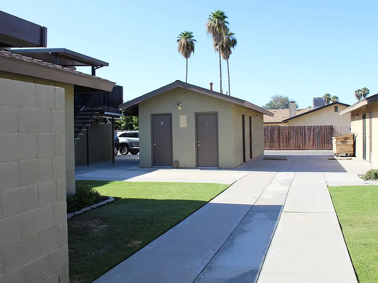 5913 Nogal Ave — Photo 9