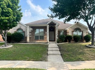 1500 Grey Willow Ln, Arlington, TX 76002