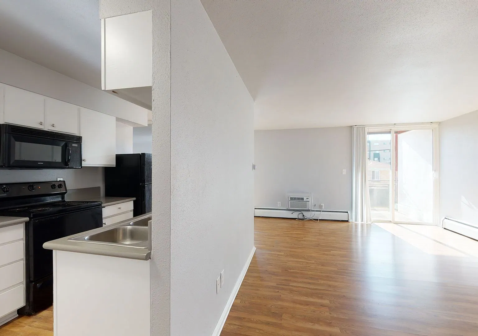 Newark Apartments — Photo 3