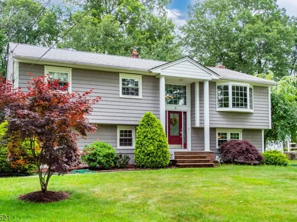 5 Harold J Mathews Jr Ct, Butler Boro, NJ 07405