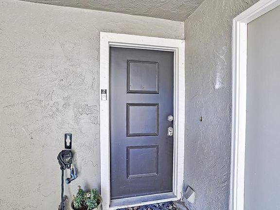 5th image of 4860 Vesca Way