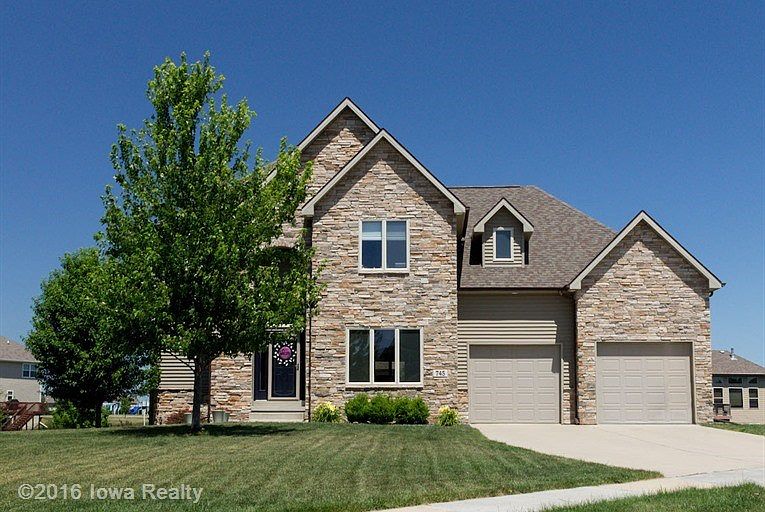 1st image of 745 SE Traden Ct