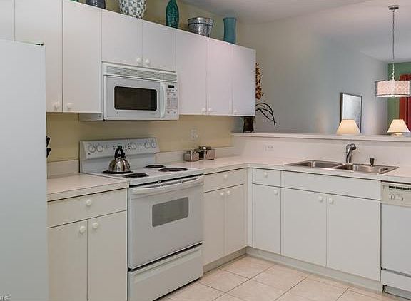 4th image of 8325 Whisper Trace Way #103