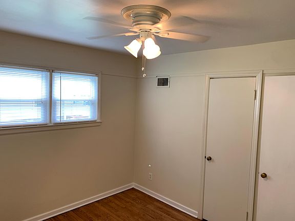4th image of 21 E Navajo Ln