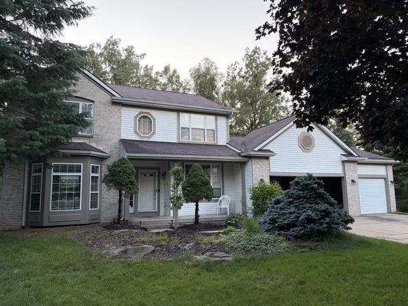 555 N Whitman Ct SE, Ada, MI 49301