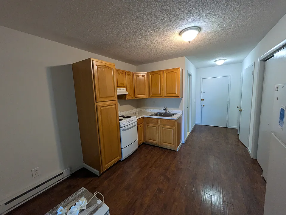 The Flats at 289 Main