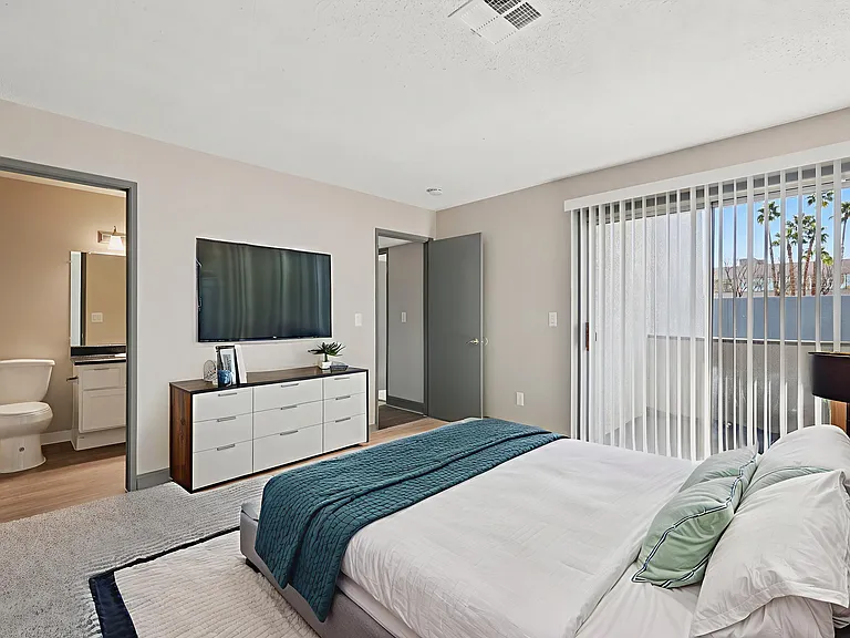 The Bristol at Sunset Apartment Homes — Photo 6