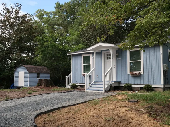 203 Clarendon Ave, Southport, NC 28461