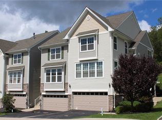 1606 Hawthorn Way, New Windsor, NY 12553