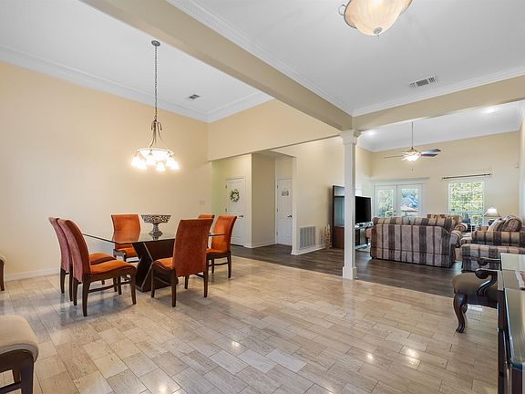 5th image of 5912 Winchester Dr