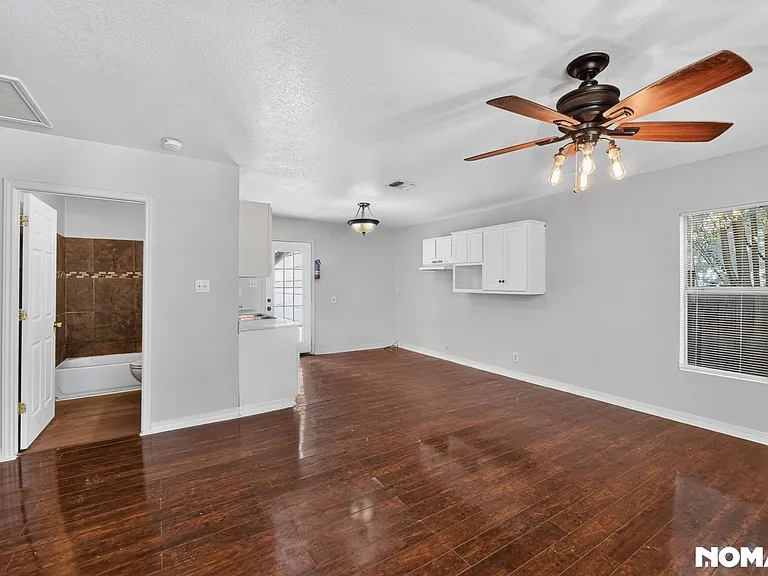 1534 Mardell St — Photo 4