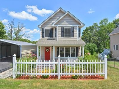58 Pierce Ave, Worcester, MA, 01605