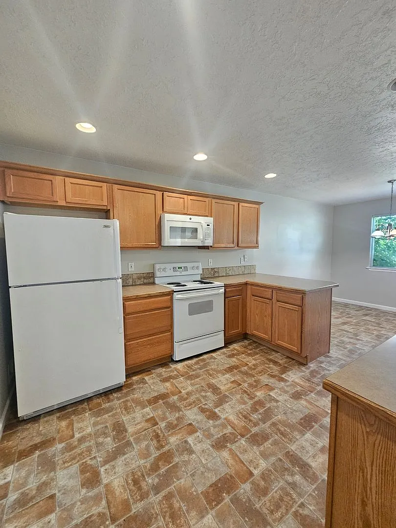 3 Bedroom House in Caldwell - Short term lease — Photo 2