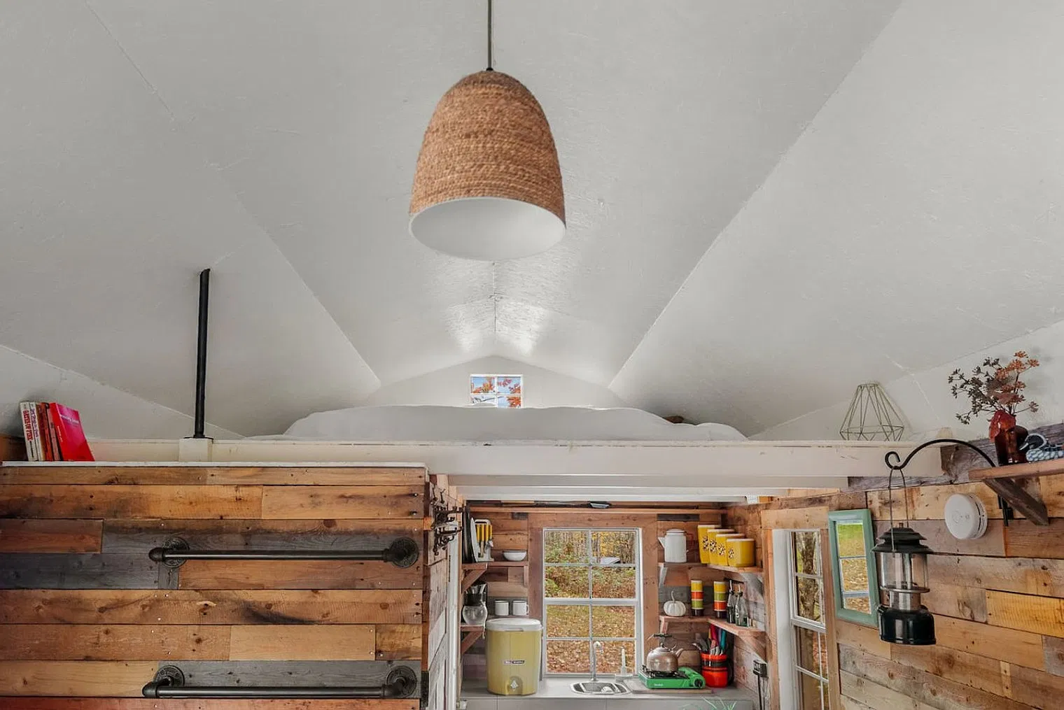 1 bed, 1.0 bath, $1,683 — Photo 3