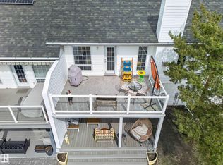 Charlton Terrace, Strathcona County, AB T8H 2A9