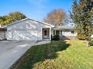 2405 N Erb St, Appleton, WI 54911