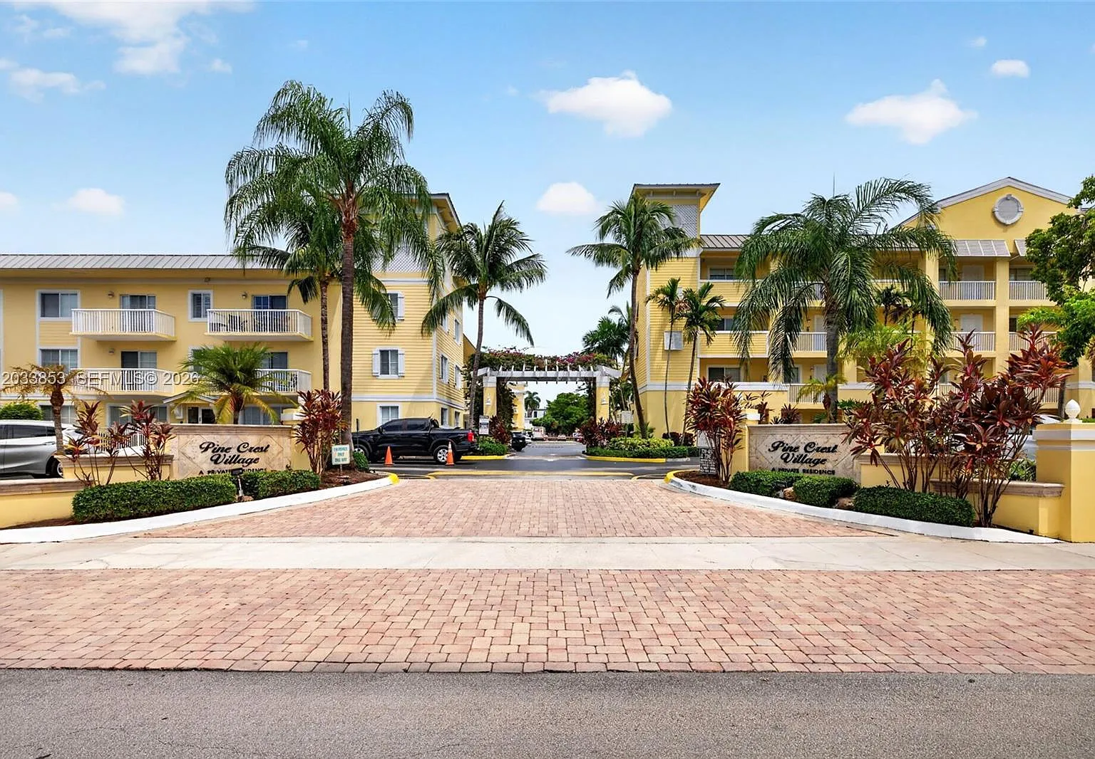 Pine Crest Village Ii At — Photo 3
