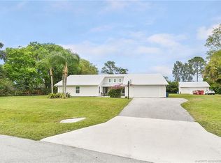 2061 SW Perry Ter, Stuart, FL 34997