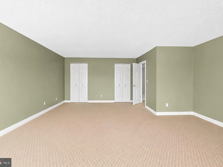 970 Lake Heritage Dr — Photo 12