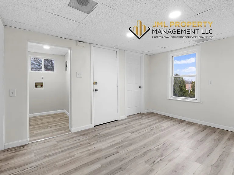 227 Lawrence St #2 — Photo 15